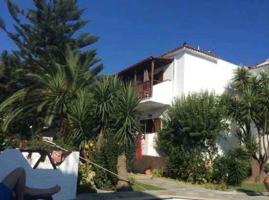 Hotel Costas Mary