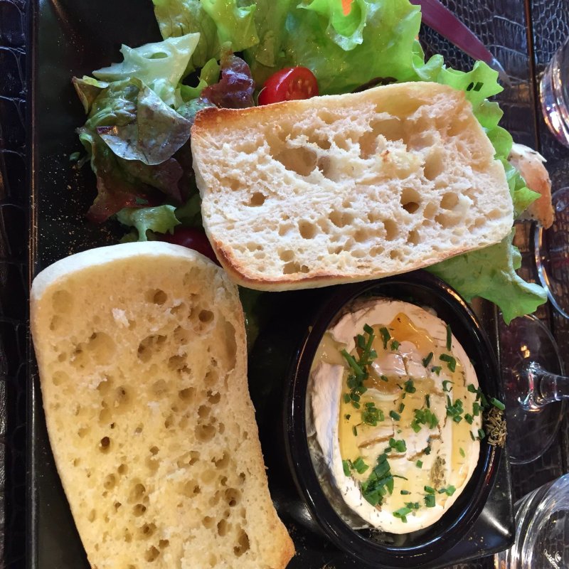 L' Avenue Restaurant