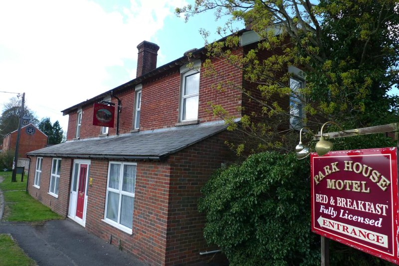 Parkhouse Motel