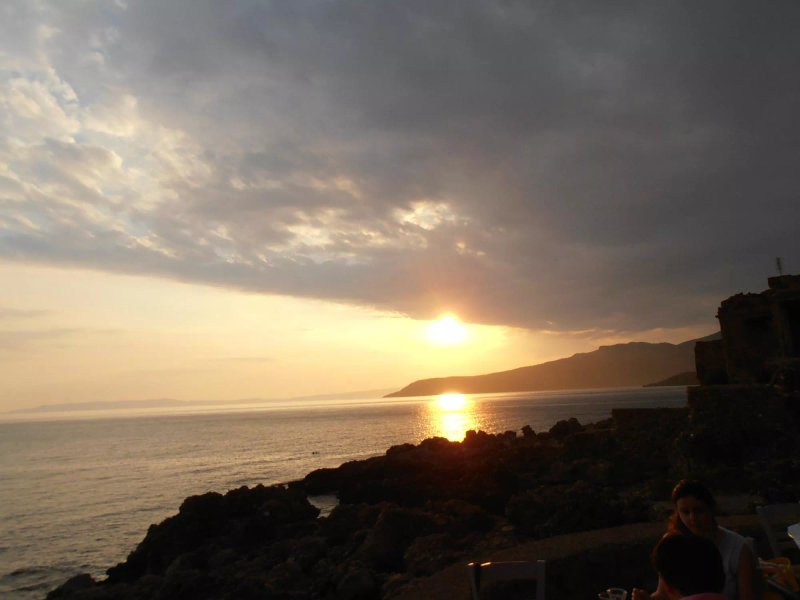 Lela's Taverna