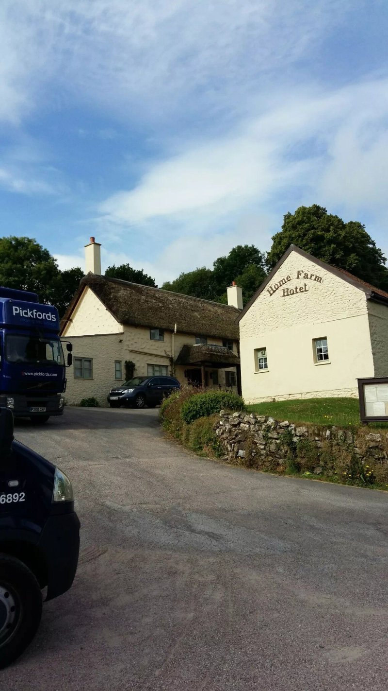 Home Farm Hotel & Restaurant