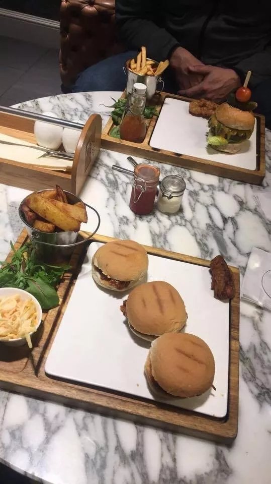 THE KEILLER BRASSERIE & LOUNGE