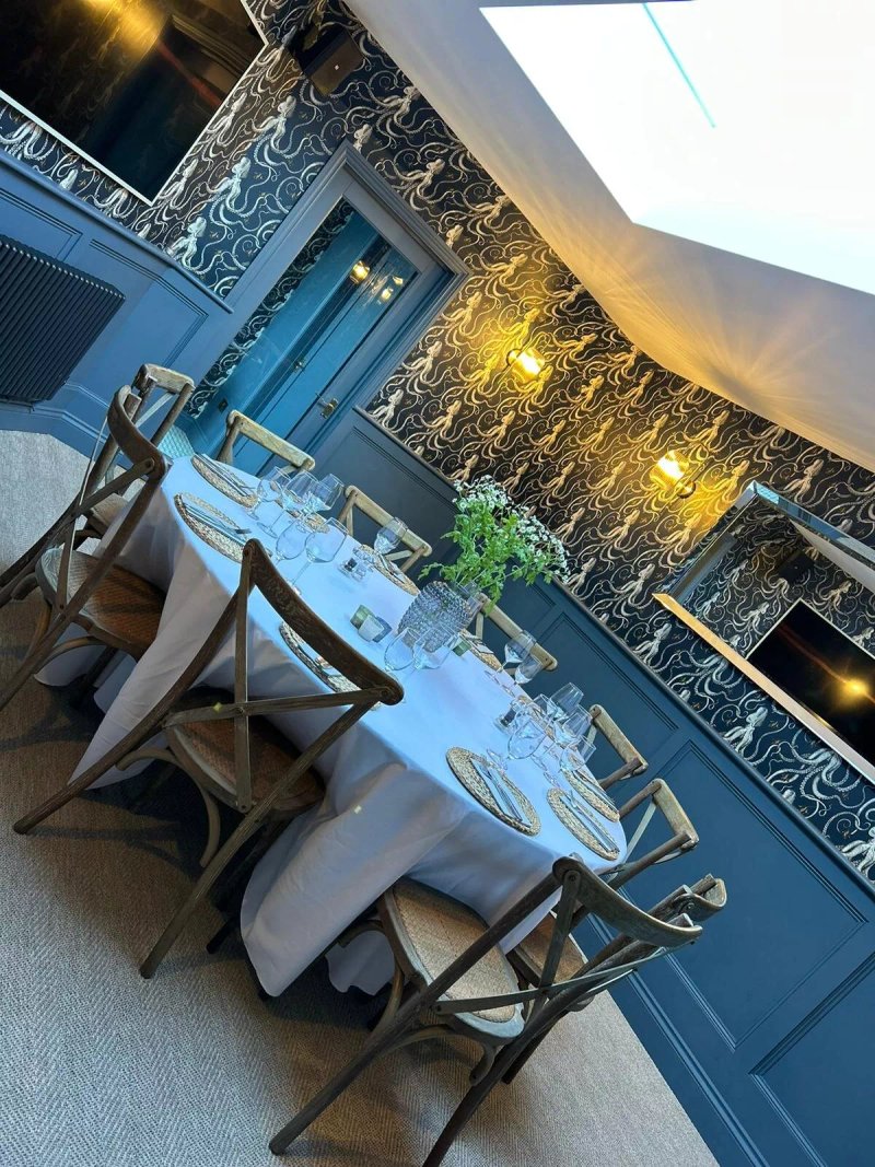The Seaview Hotel