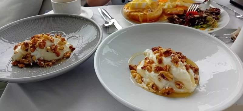 Alazonia Restaurant