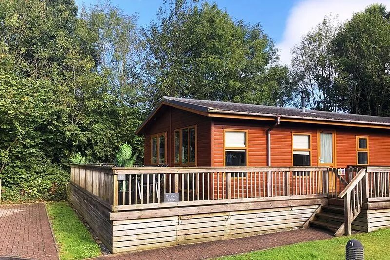 Just reduced for July & Aug - an idyllic retreat,  sleeps 6, parking + dogs
