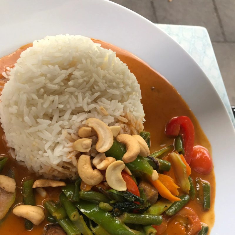 Khun Mae, Thai Restaurant & Shop