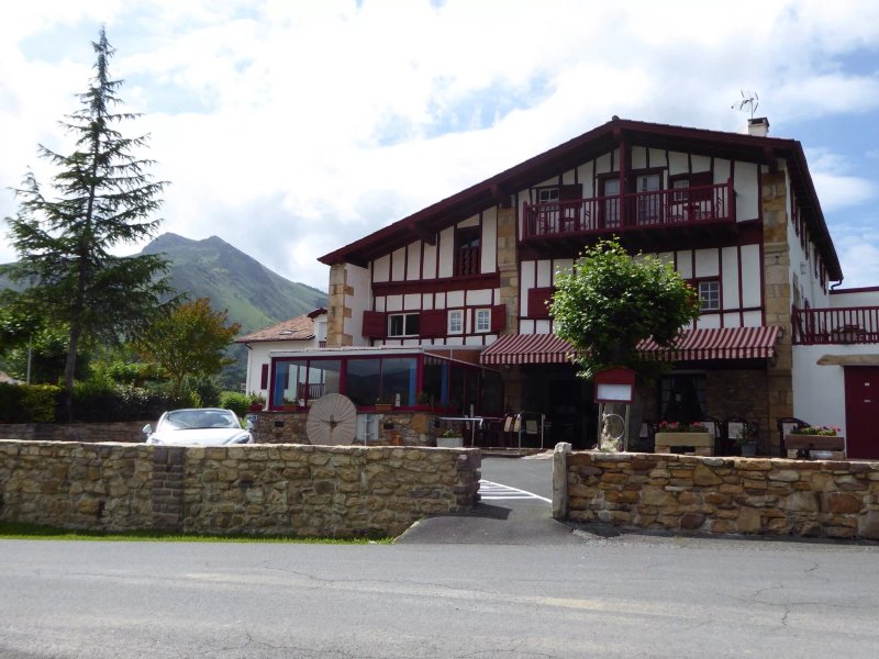 Hotel Pikassaria