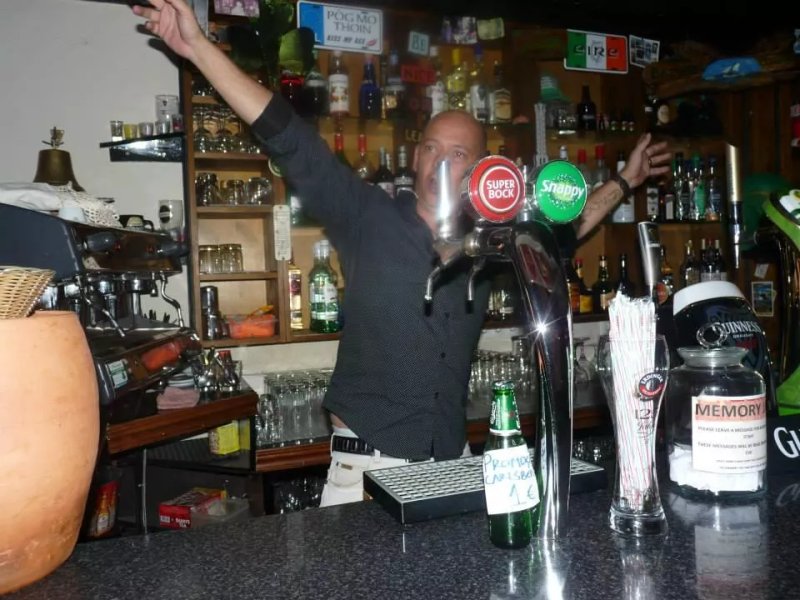 Baz Minnies Irish Bar