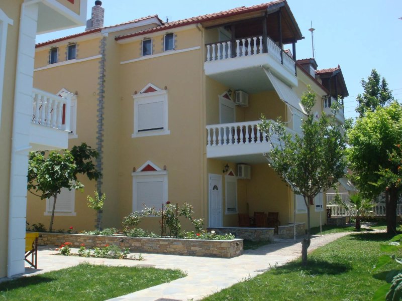 Villa Yianna Apartments Hotel