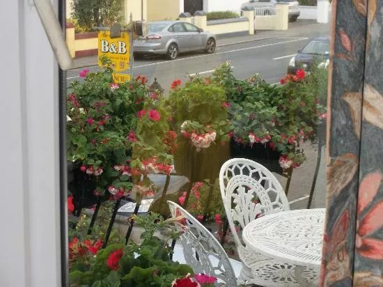 Balcony House Bed & Breakfast