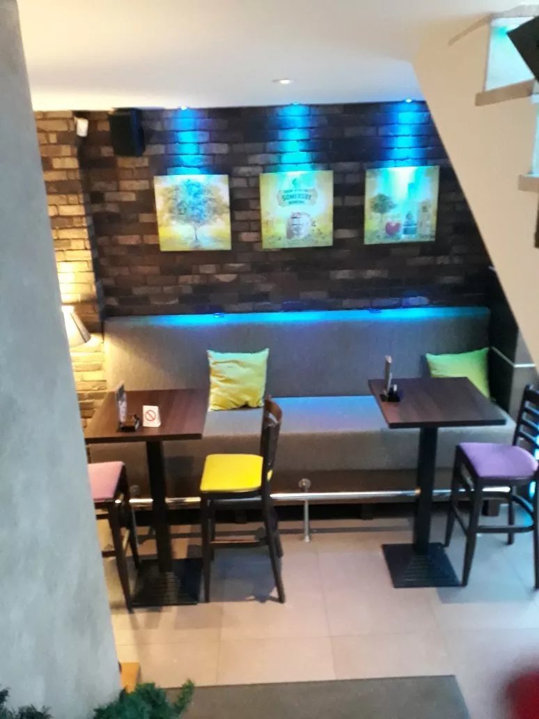 Juliet Bar & Restaurant