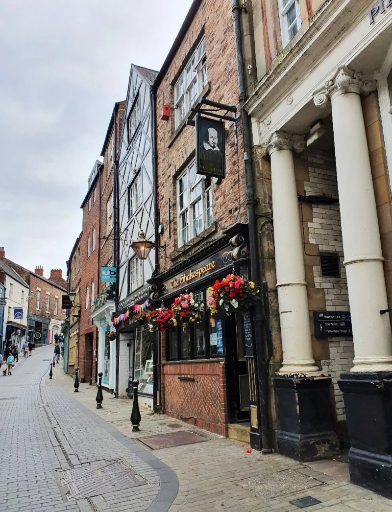 Saddler Street