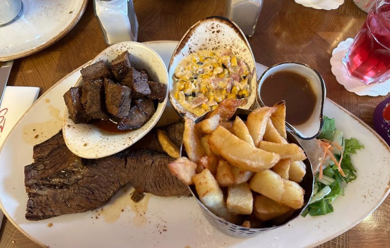 Jaks Bar & Smokehouse