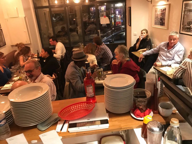 Enza & Famiglia Trattoria Babylone