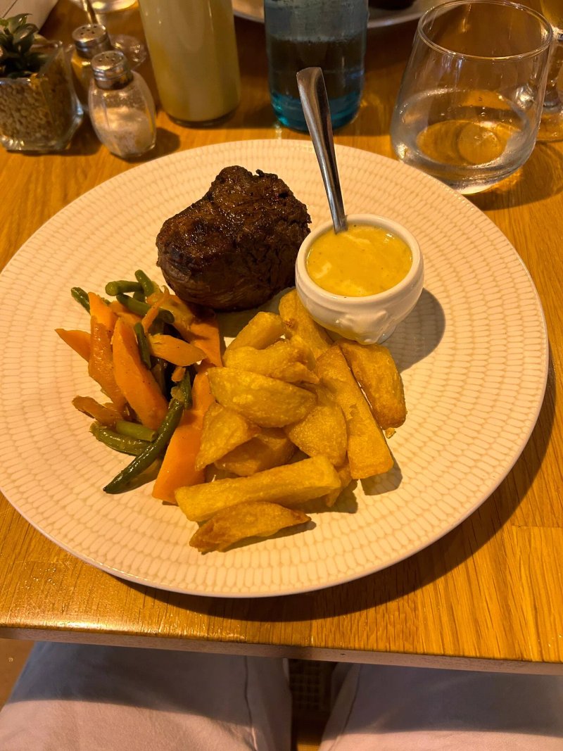 Le 27 Restaurante