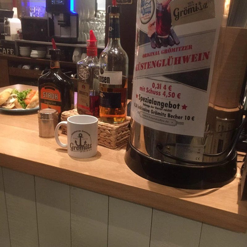 Fish & Coffee Gromitz
