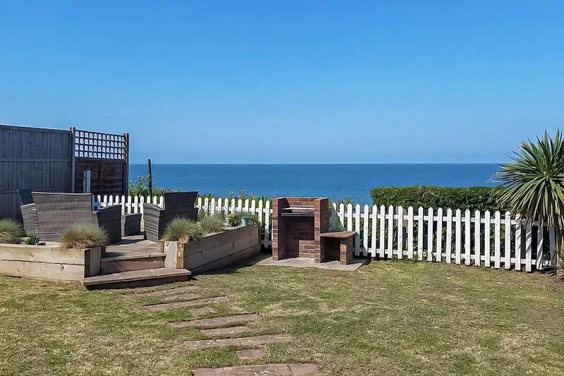 2 bedroom accommodation in East Runton, near Cromer