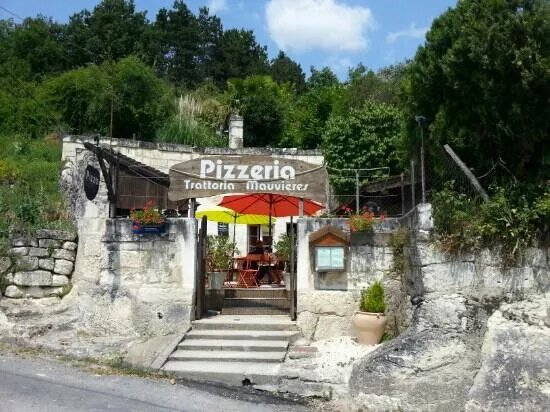 La Trattoria Mauvieres