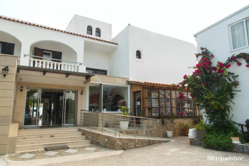Horizon Beach Hotel