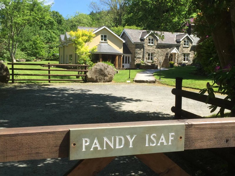 Pandy Isaf Country House Bed & Breakfast