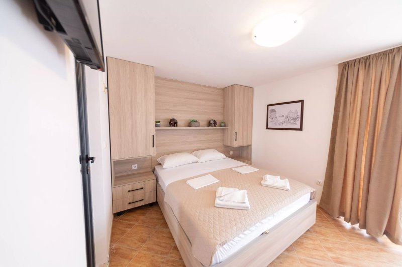Azzuro Apartments Budva