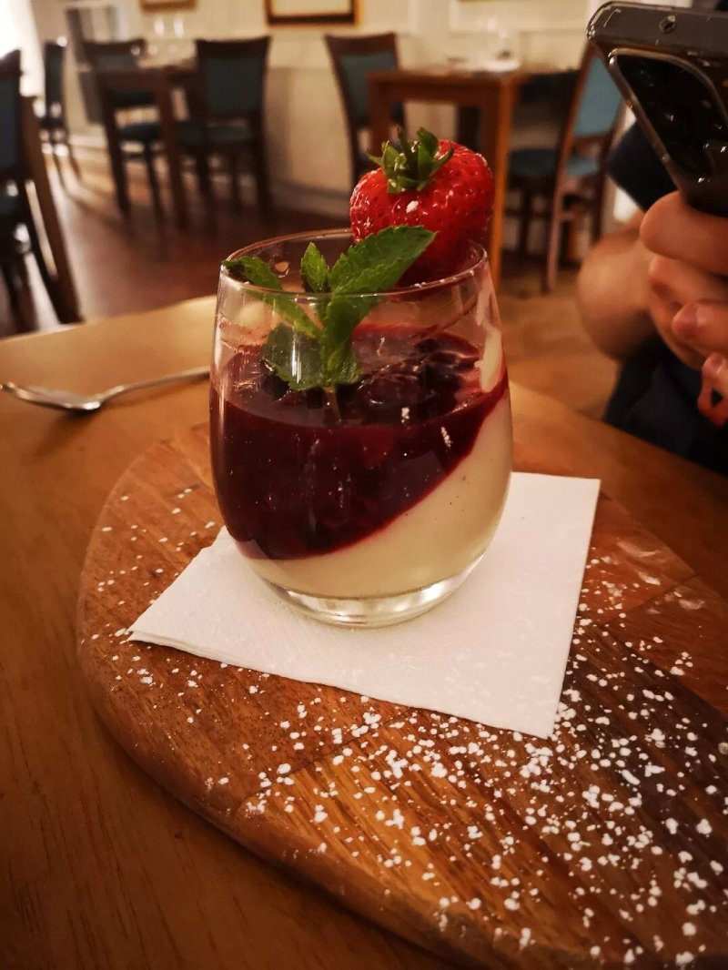 Cafe Vin Cinq