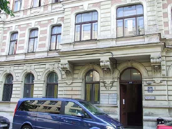 Elizabeth's Youth Hostel