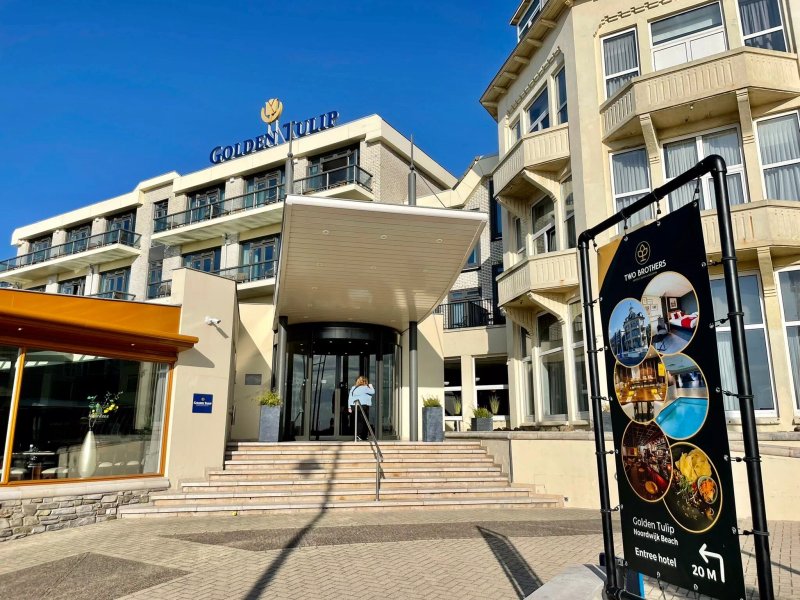 Two Brothers Noordwijk Beach Hotel