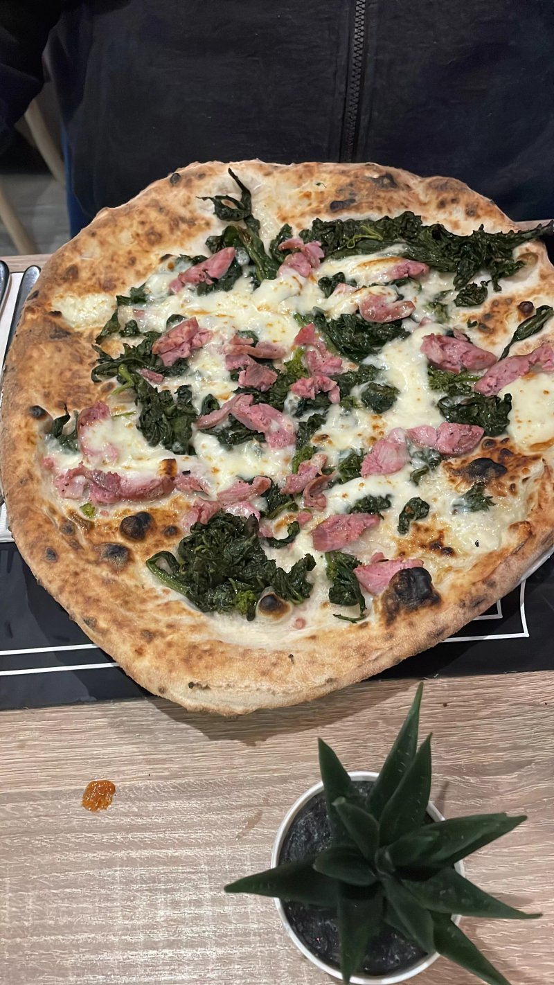 Comes - Pizza e Cucina Napoletana
