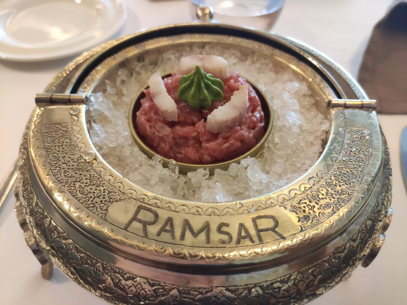 Tresmacarrons Vermut Restaurant