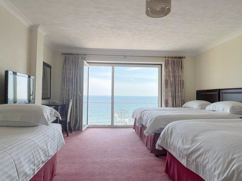 Sandringham Hotel