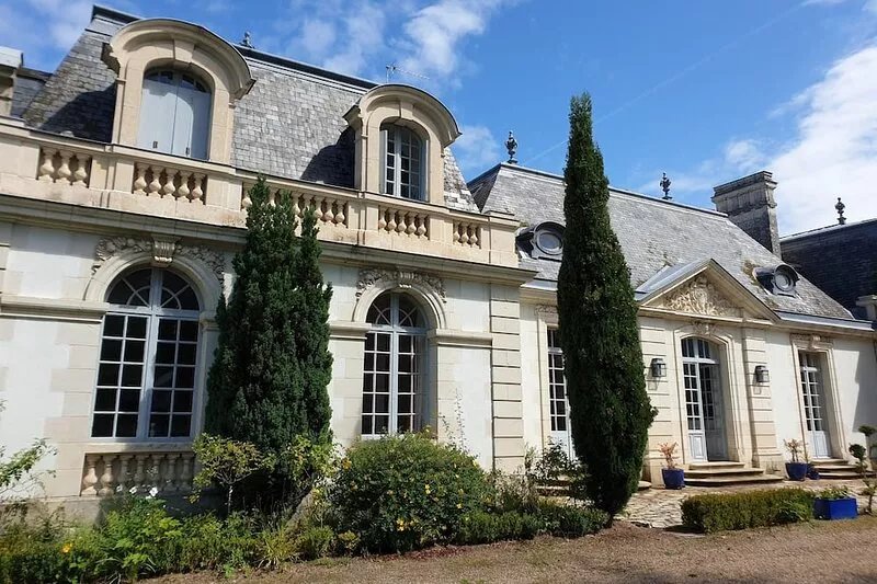 Suite en Rez-de-chaussée Dans Authentique Demeure Tourangelle du 18è Siècle
