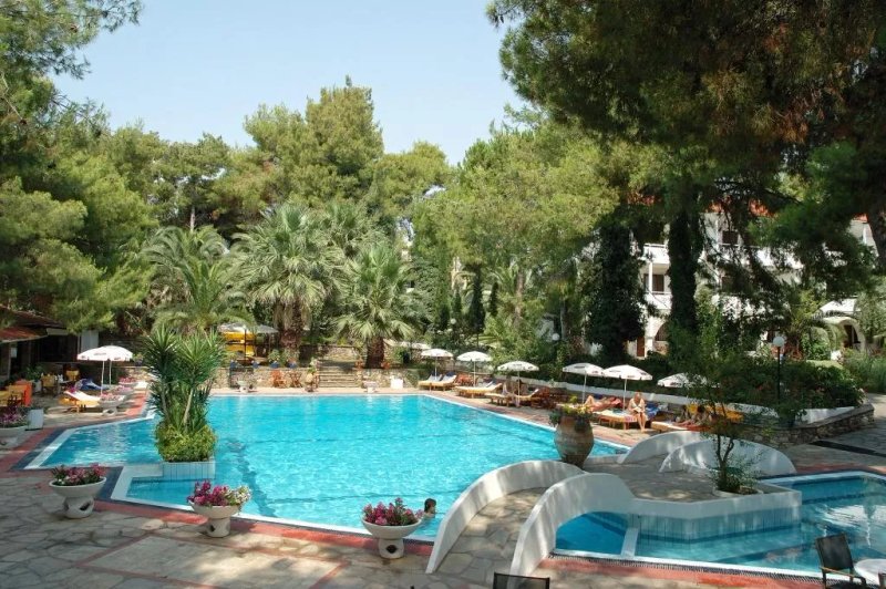 Porfi Beach Hotel