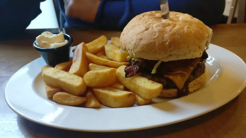 Scotty's Famous Burgers & Wings