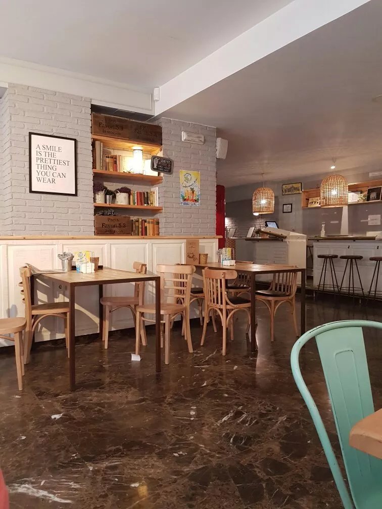 Charlotte Gastrobar & Cafe