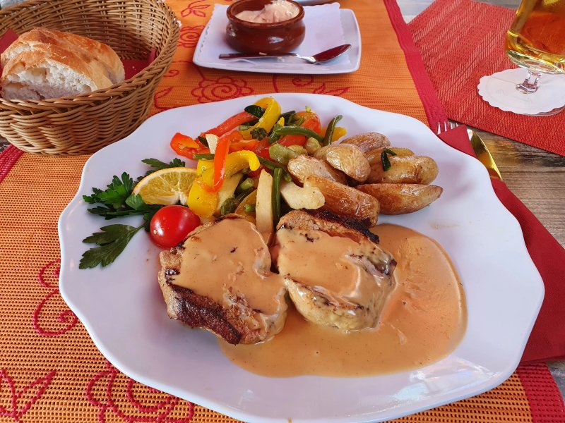 La Bodega Restaurant