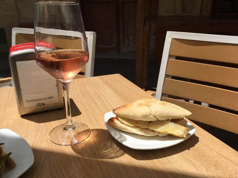 Talabar Tapas y Vinos