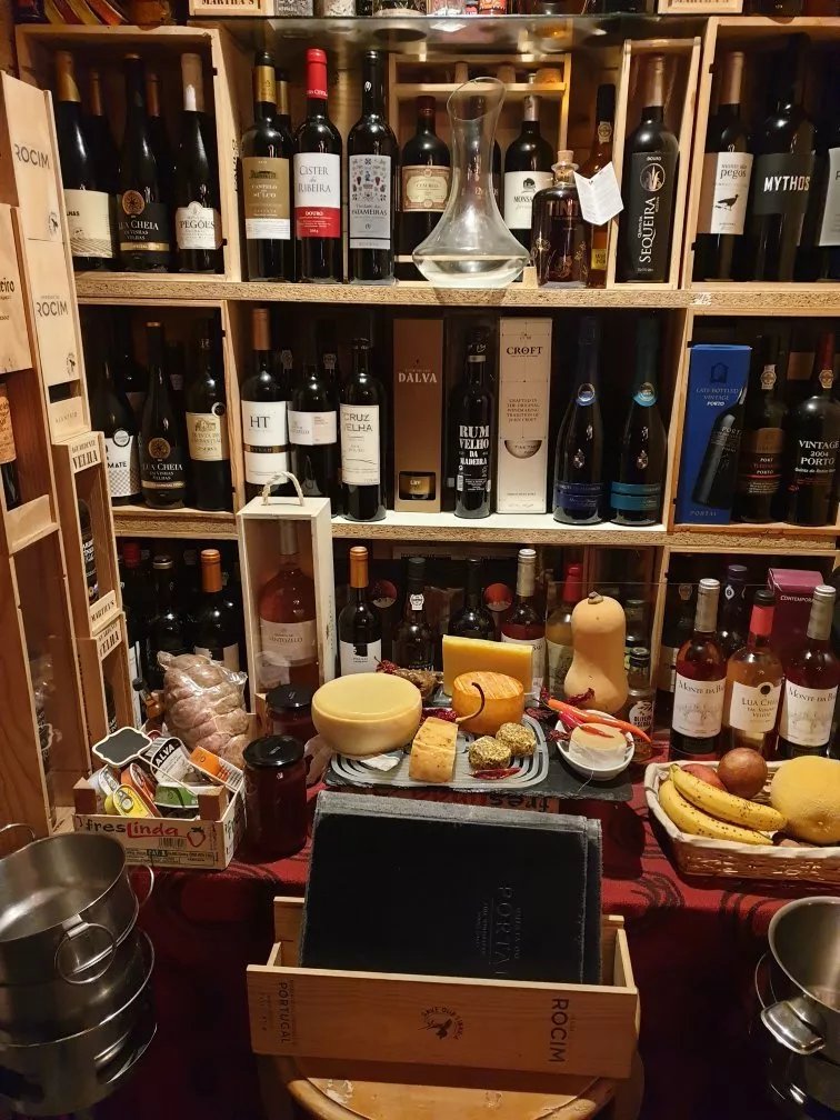 11 Tapas Restaurante & Cocktails Wine Bar