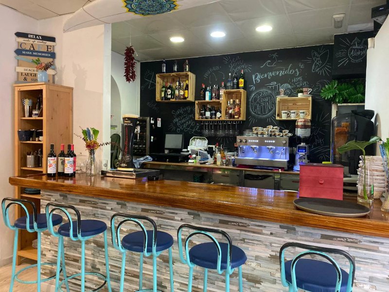 La Perrera Surf Bar