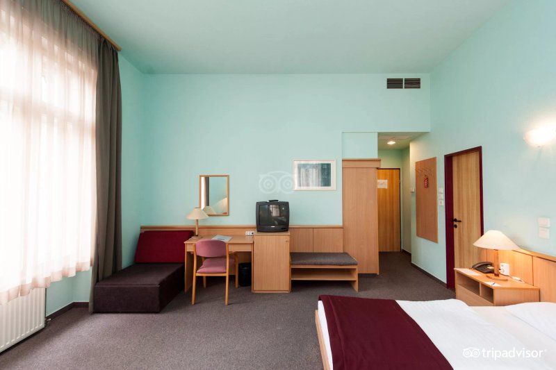 City Hotel Pilvax