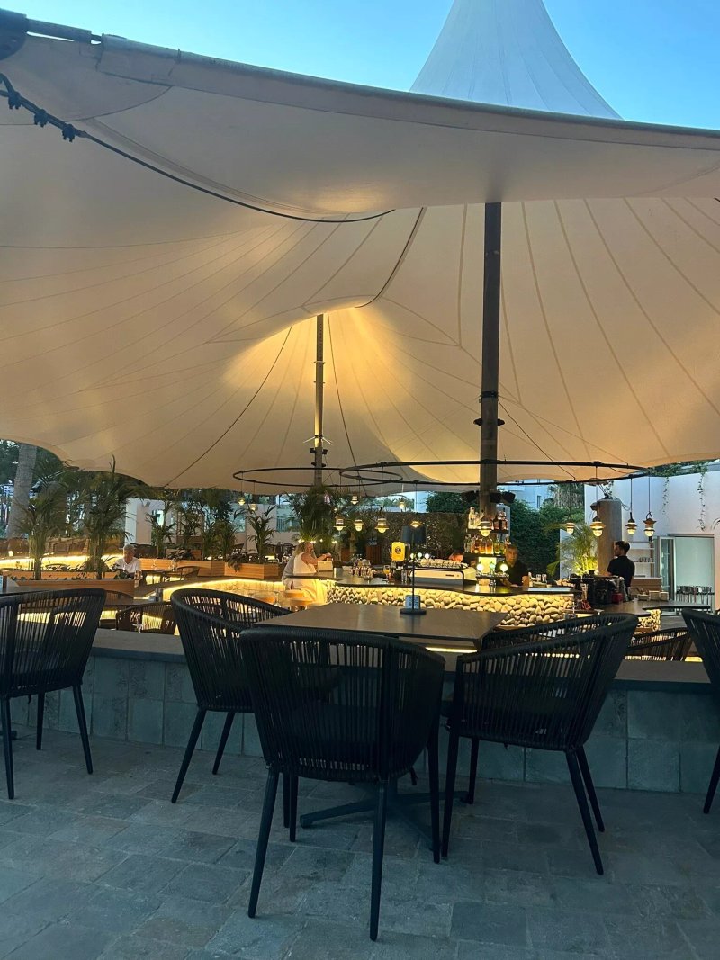 Chia All Day Bar & Restaurant