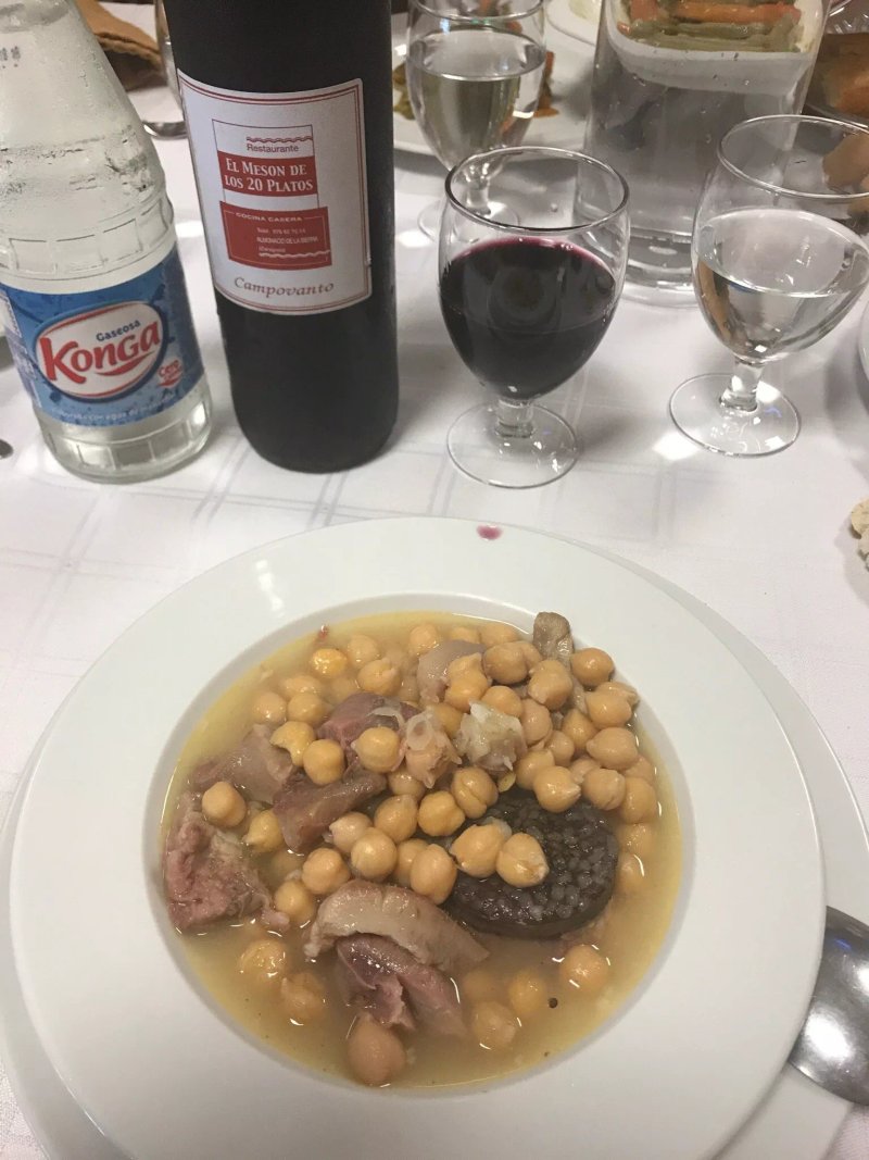 El Meson De Los 20 Platos