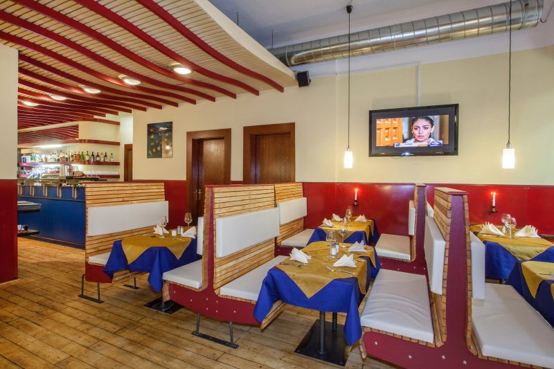 Amritsar Mail - Indian restaurant