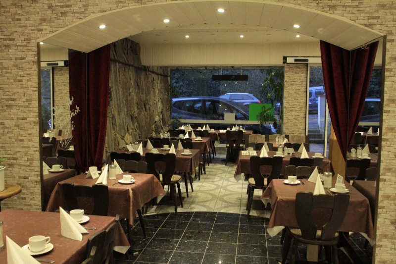 Hotel Holl