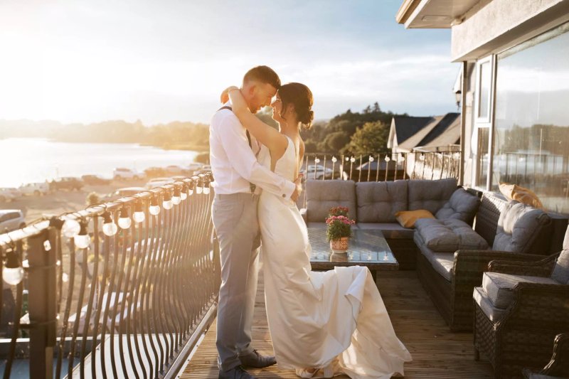 Lakeside Manor Hotel