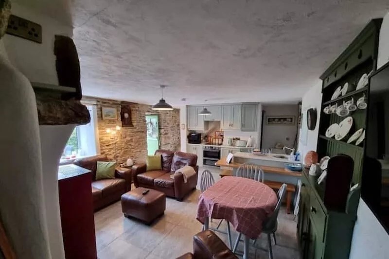 Authentic cottage, Rustic , Romantic, Perfect  Retreat, Ideal getaway