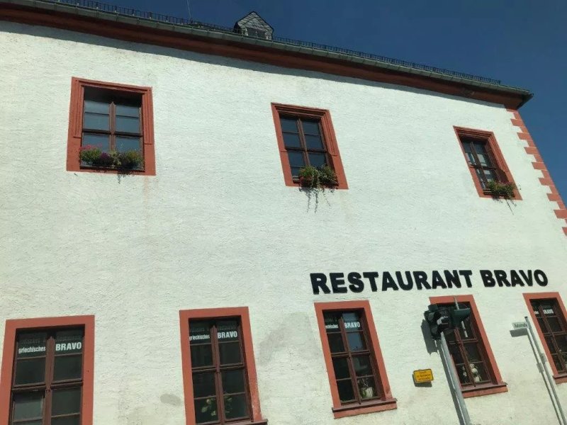 BRAVO Pizzeria Griechisches und Indisches Restaurant