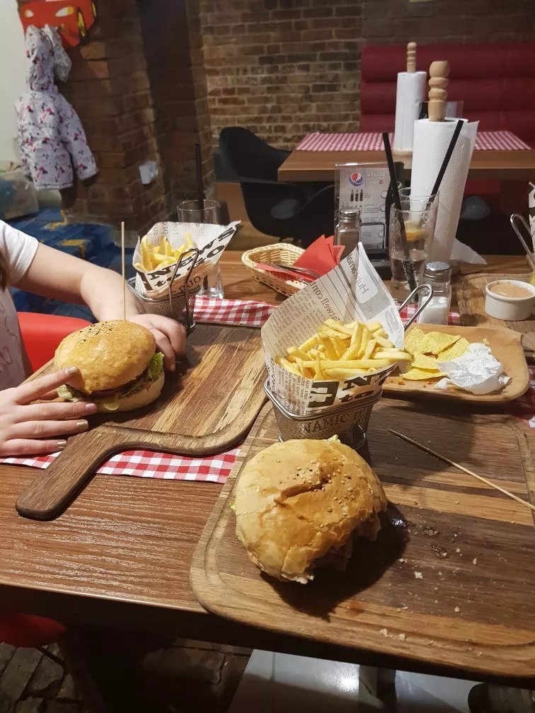 Bizon Pub & Restaurant