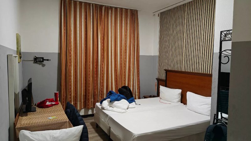 City Hotel-West