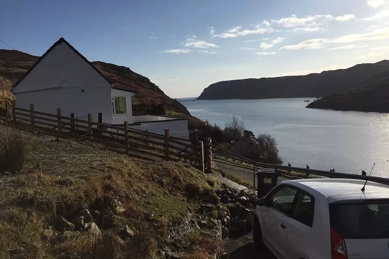 Stunning Loch Location
